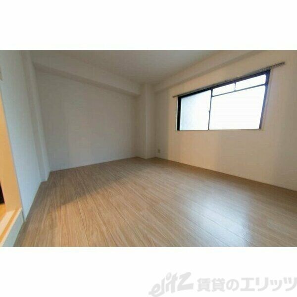 サン春日第2マンションの物件内観写真