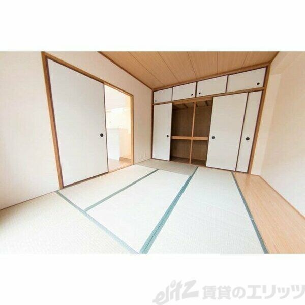 サン春日第2マンションの物件内観写真