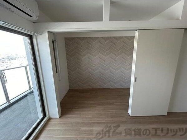 セレニテ江坂グランデの物件内観写真