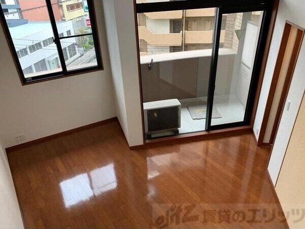 フォレステージュ江坂垂水町の物件内観写真