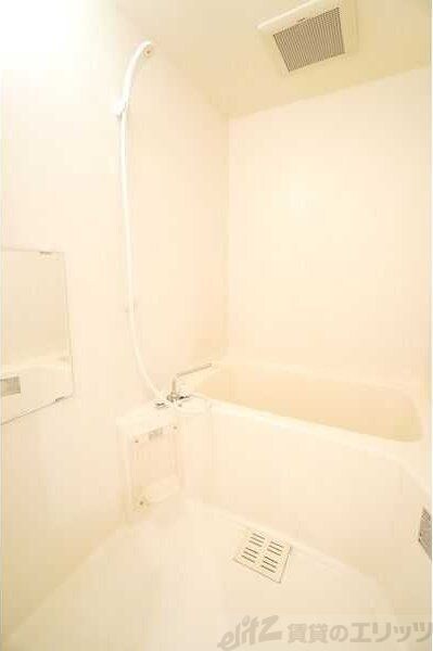 ドゥーエ江坂IIの物件内観写真