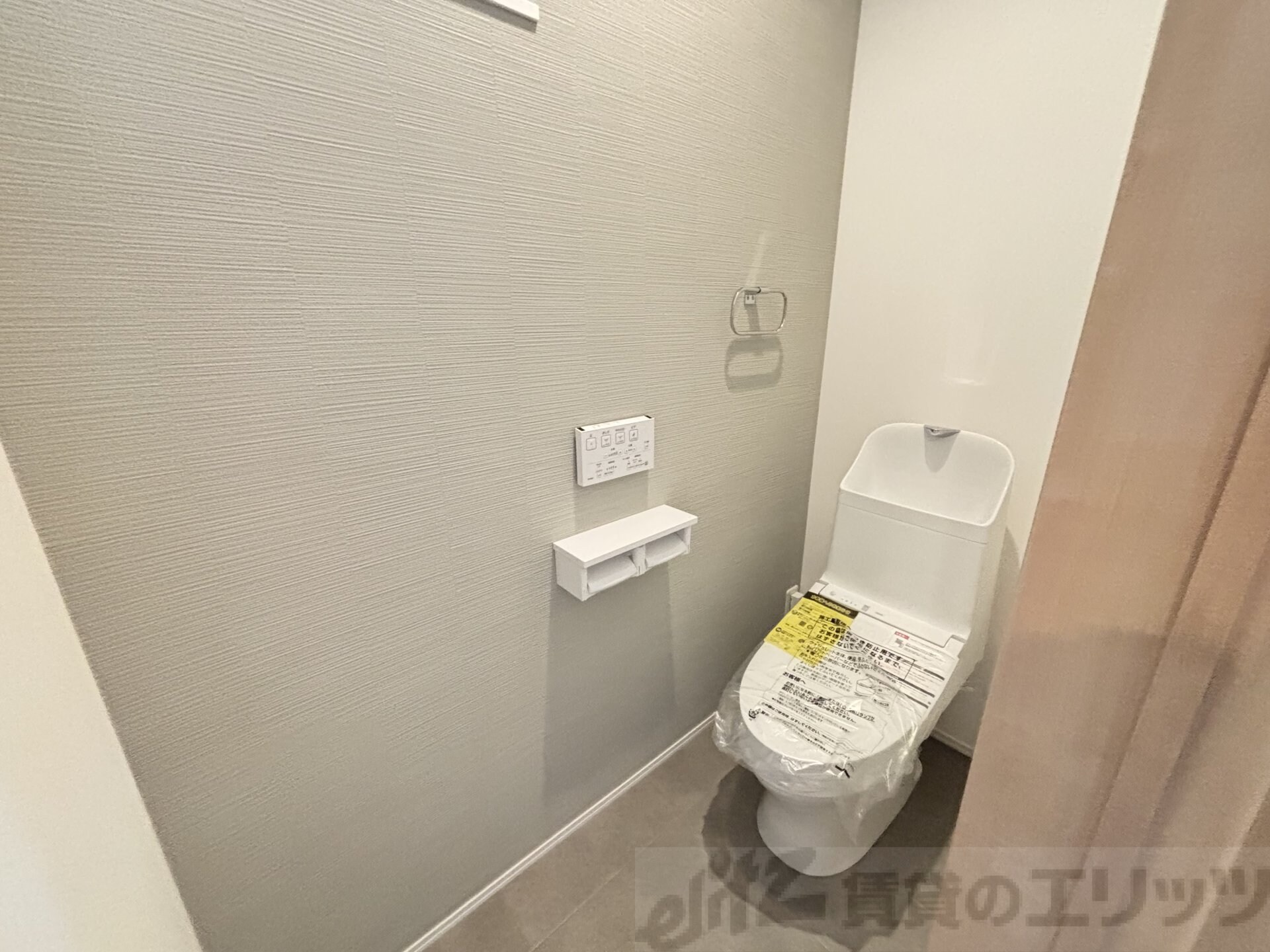 ファミリエ津之江A棟の物件内観写真