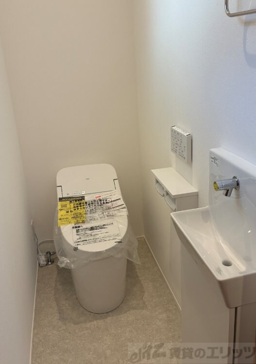 ファミリエ如是A棟の物件内観写真