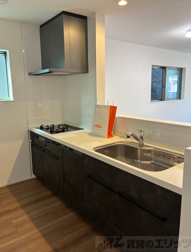 ファミリエ如是A棟の物件内観写真