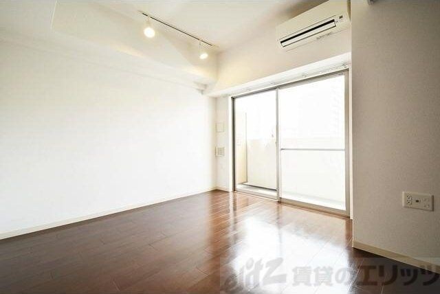 SERENiTE江坂四番館の物件内観写真