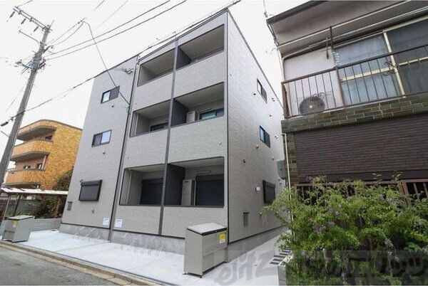 ソラーレ吹田の物件外観写真