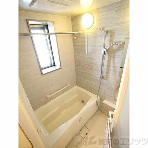 セイル江坂公園の物件内観写真