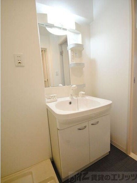 ウインズコート西中島の物件内観写真