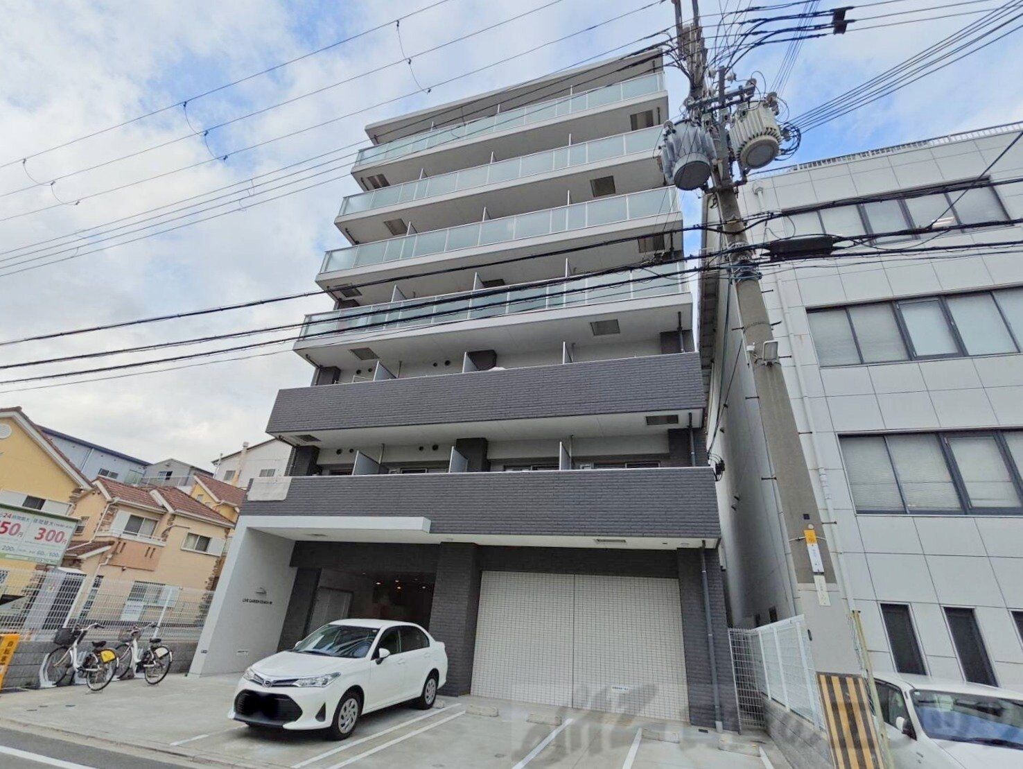 ライブガーデン江坂VIIIの物件外観写真