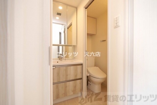 シーズンフラッツ梅田EASTの物件内観写真