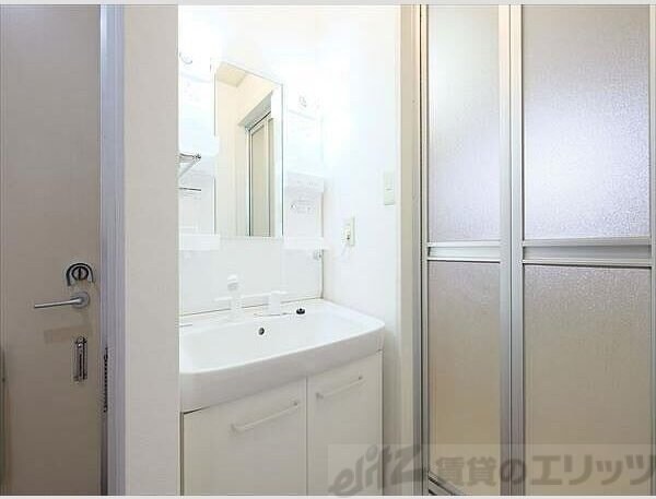 ルミエール安満の物件内観写真