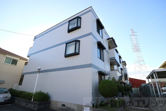 髙井マンションの物件外観写真