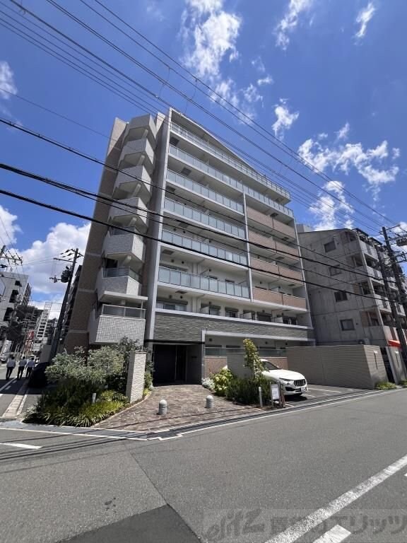 フランディル・オーラ江坂の物件外観写真