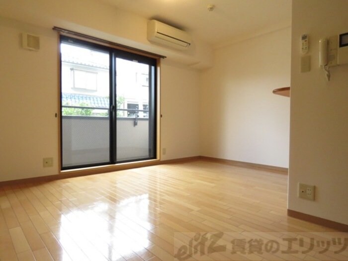 ラトゥール江坂の物件内観写真