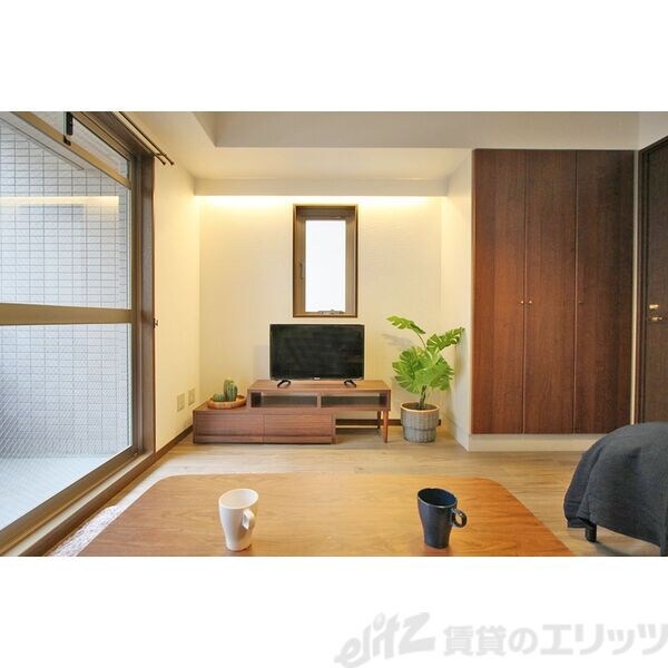 アスール江坂の物件内観写真