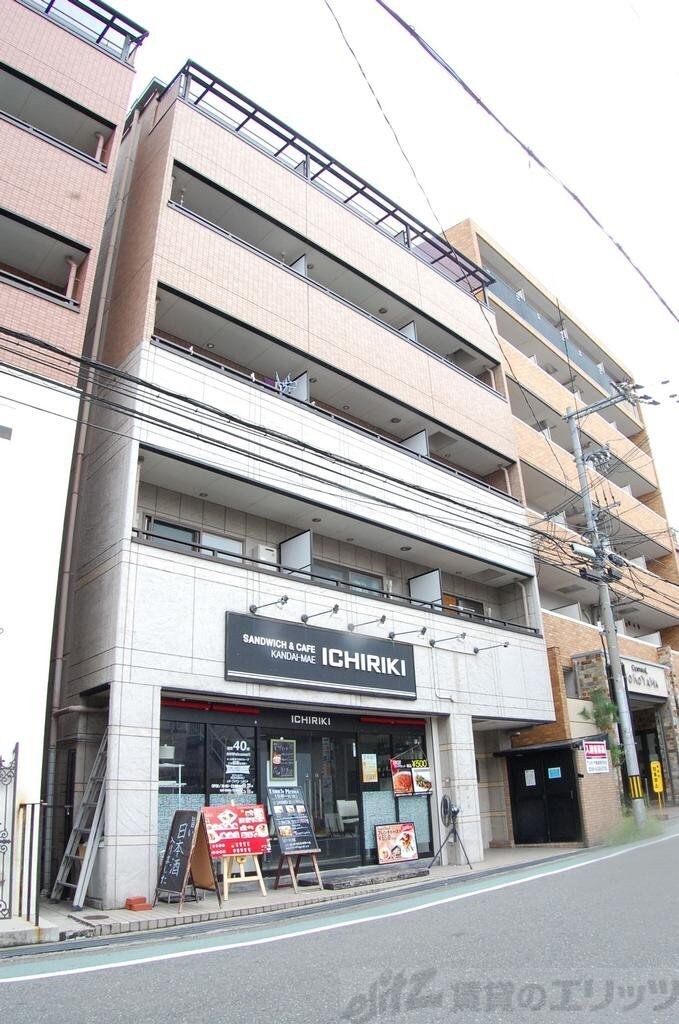 アズビー千里山の物件外観写真