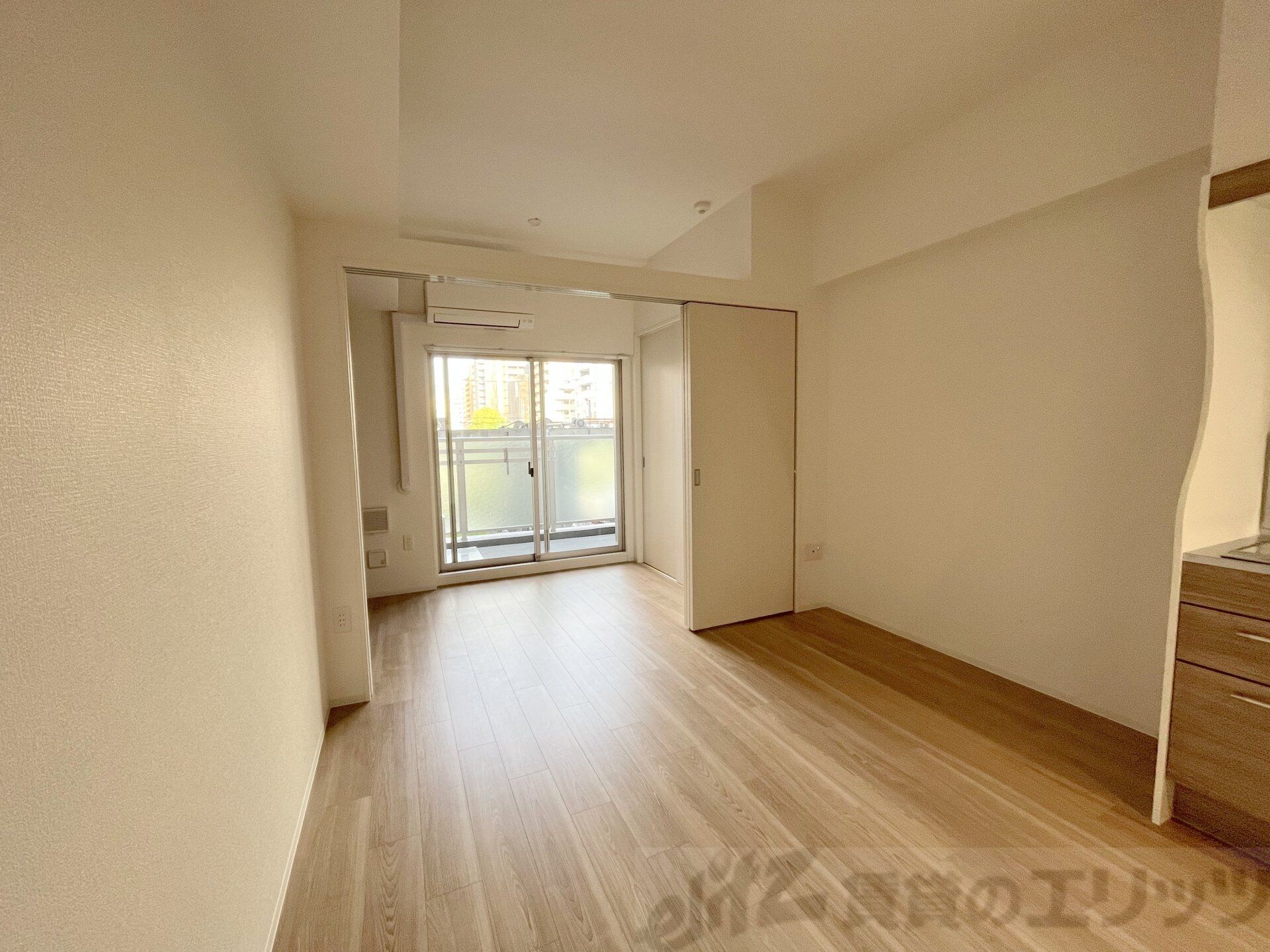 セレニテ江坂ミラクの物件内観写真