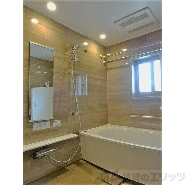 ミリカ・ヒルズ 2街区の物件内観写真