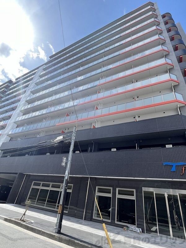 セレニテフラン新大阪の物件外観写真