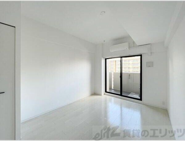 S-RESIDENCE江坂Eminenceの物件内観写真