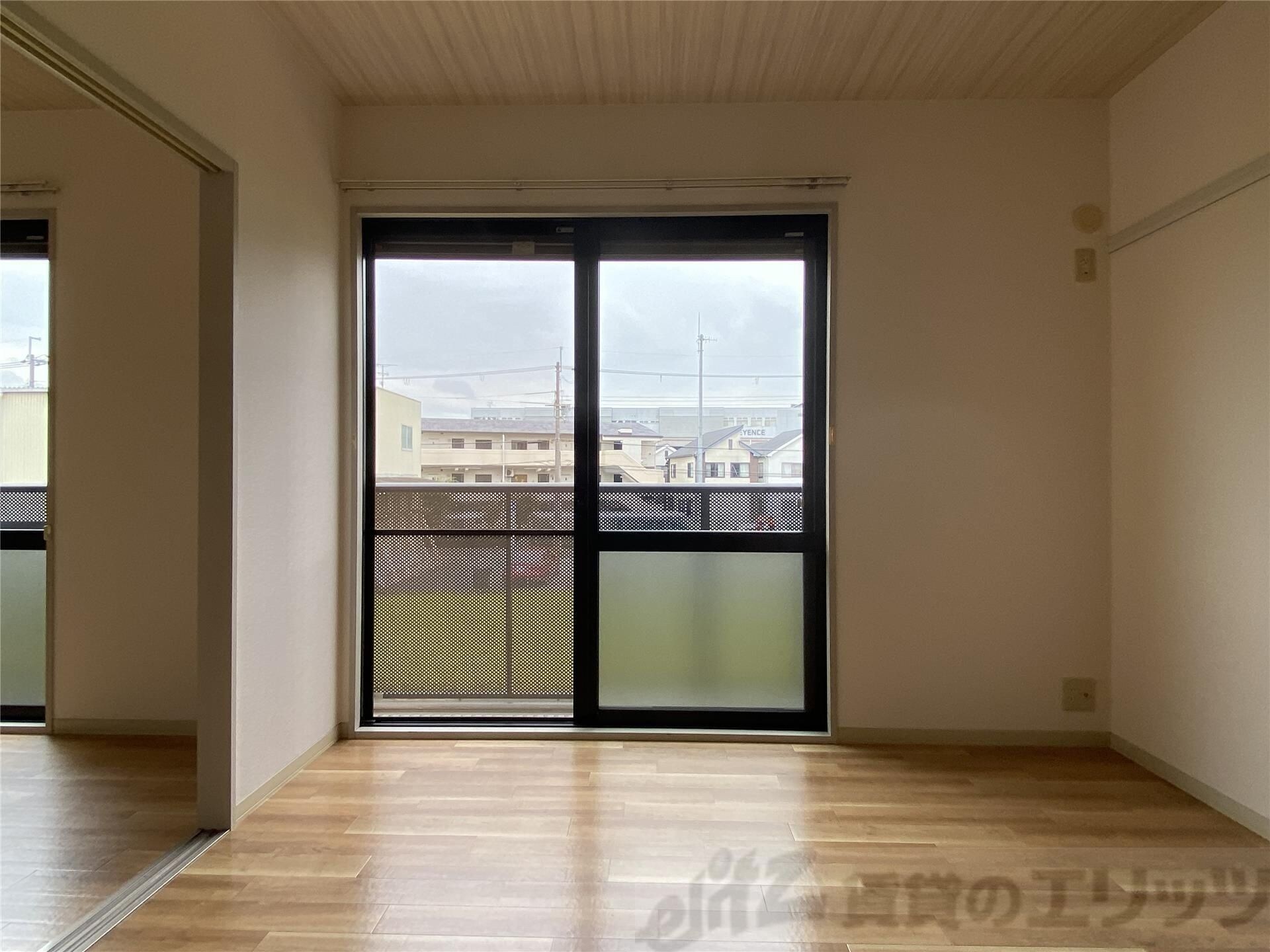 ローンコートの物件内観写真