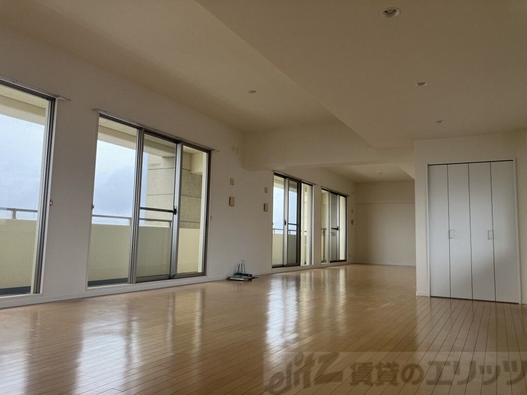 アーバンウェル茨木の物件内観写真