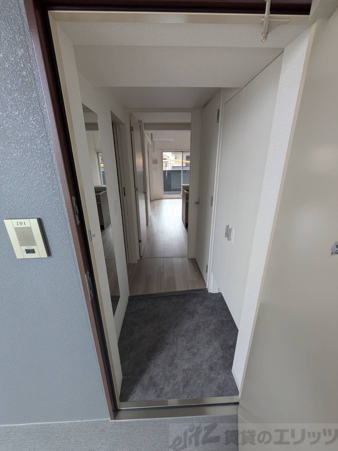 セレニテ江坂エクラの物件内観写真