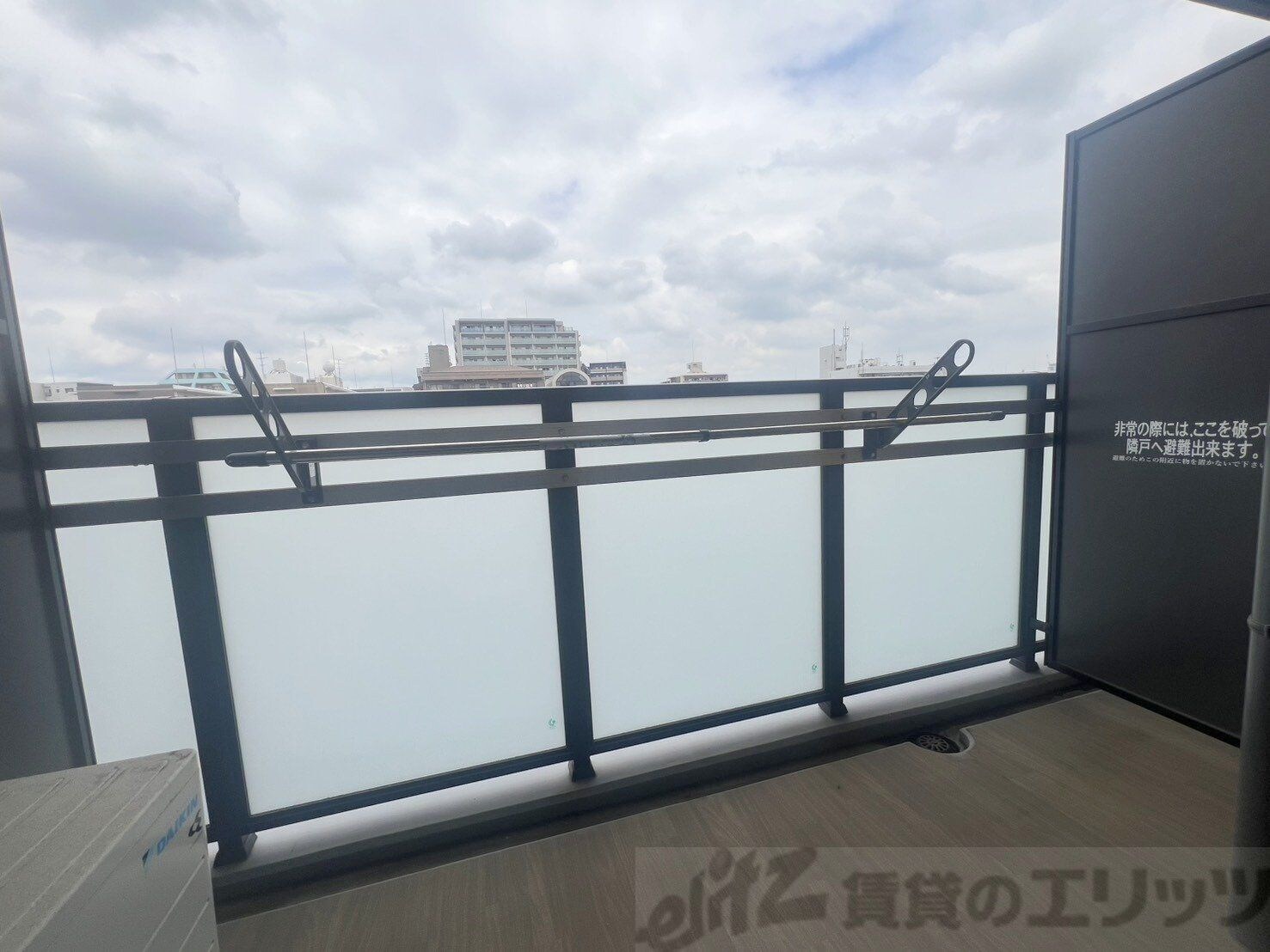 プレサンス江坂クォーレの物件内観写真