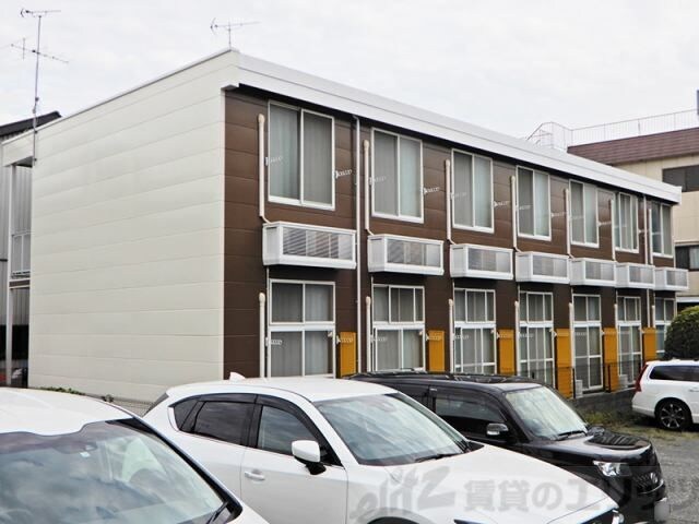 レオパレスKHMの物件外観写真