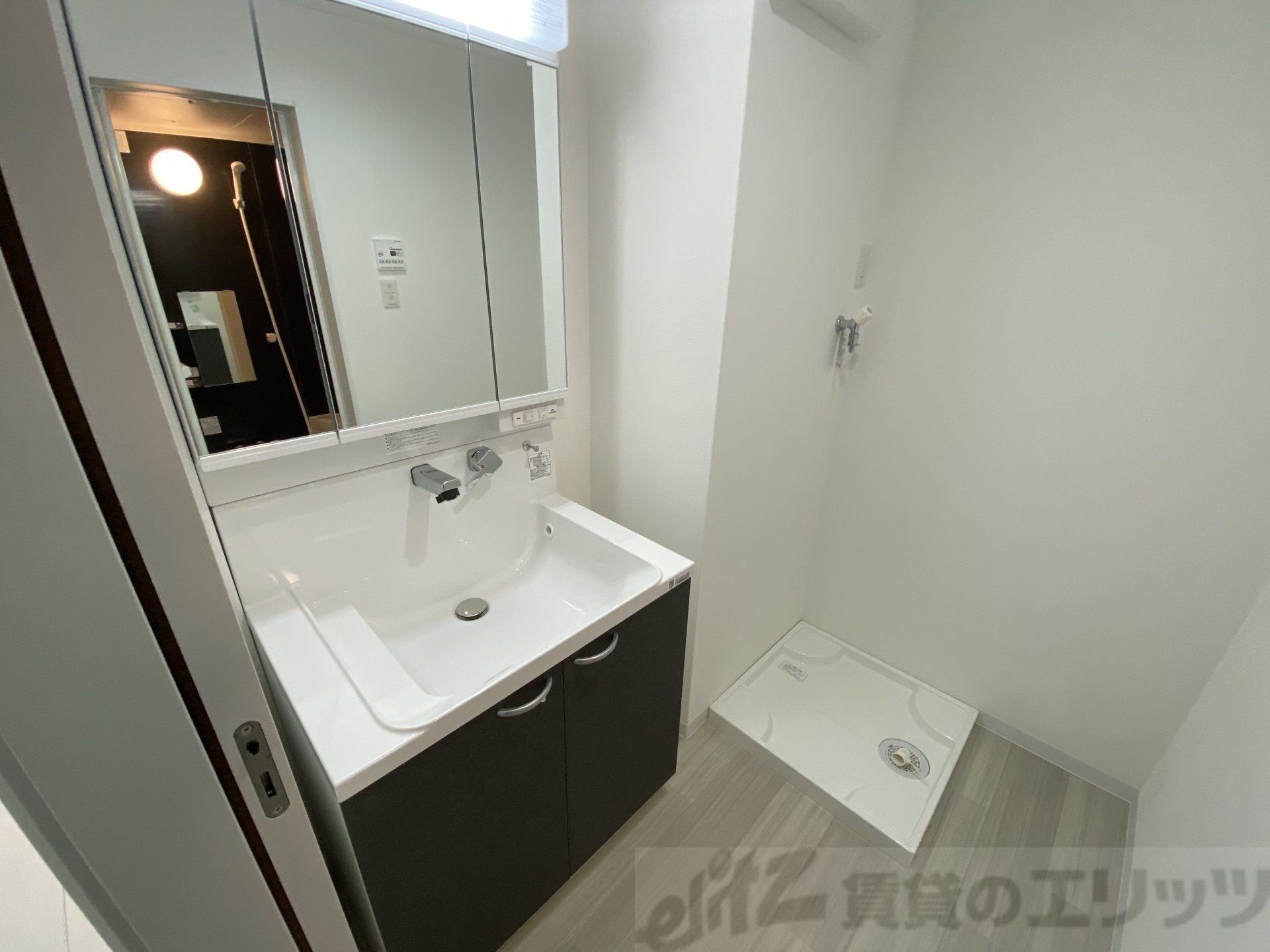 エテルナコート総持寺の物件内観写真