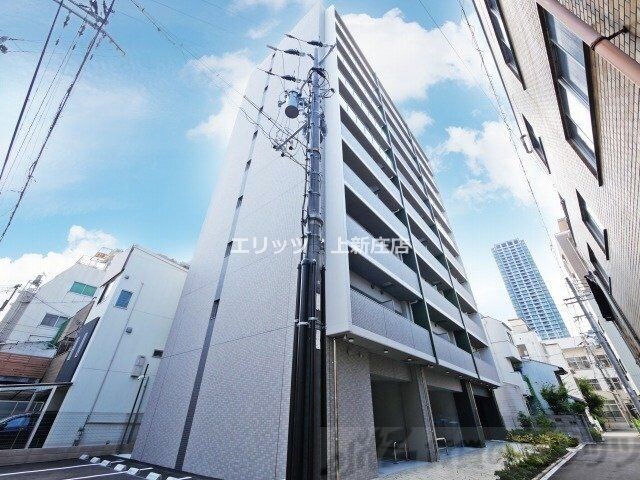 Alivis北梅田の物件外観写真