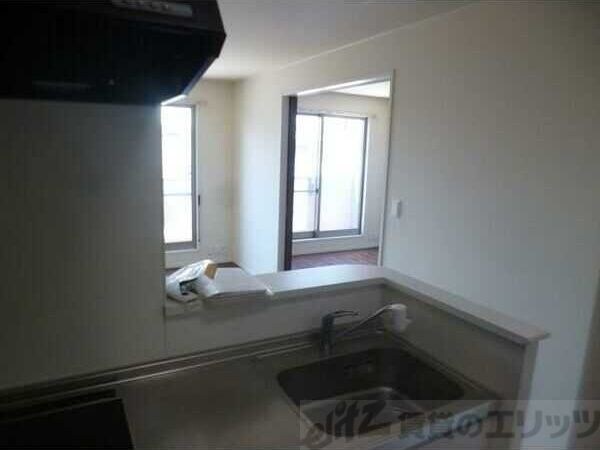 ローズタウンIIIの物件内観写真