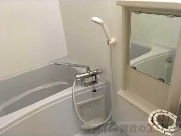 サンロワール江坂の物件内観写真