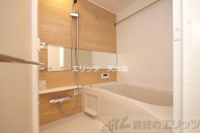 シーズンフラッツ梅田EASTの物件内観写真