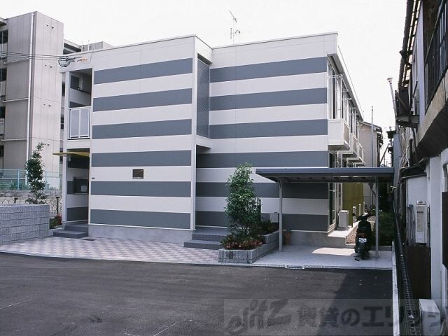 レオパレスストレリチアの物件外観写真