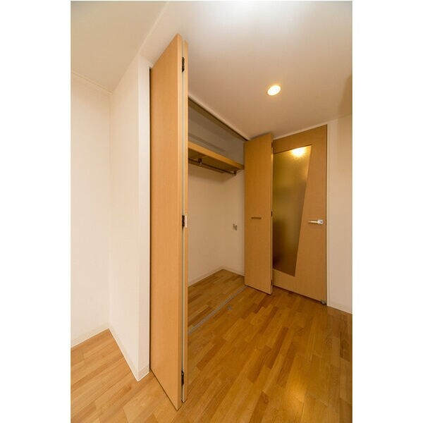 SERENiTE江坂四番館の物件内観写真