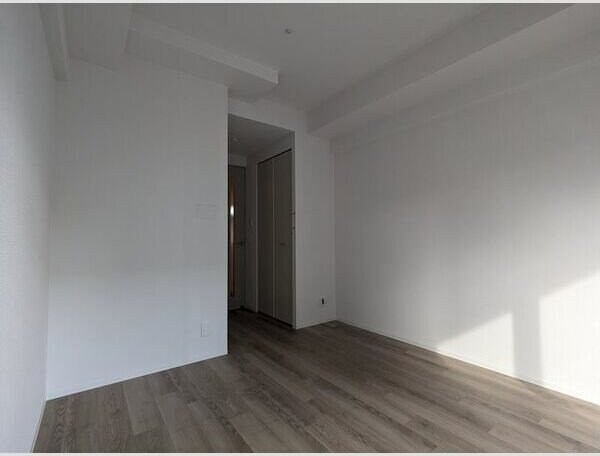 エスリード新大阪ザ・プレミアEASTの物件内観写真