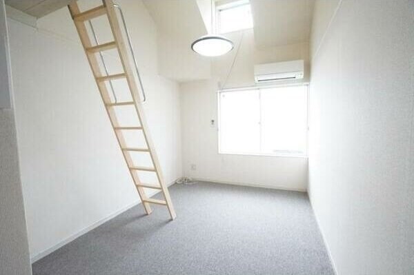 ハイツグローリーの物件内観写真