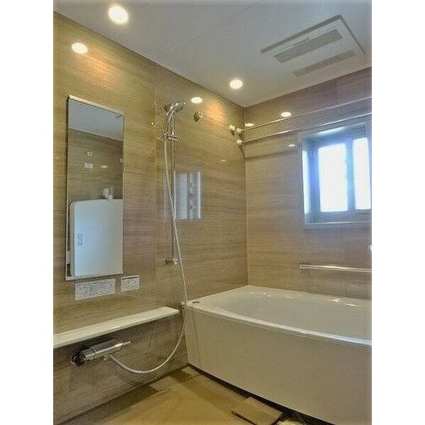 ミリカ・ヒルズ 2街区の物件内観写真