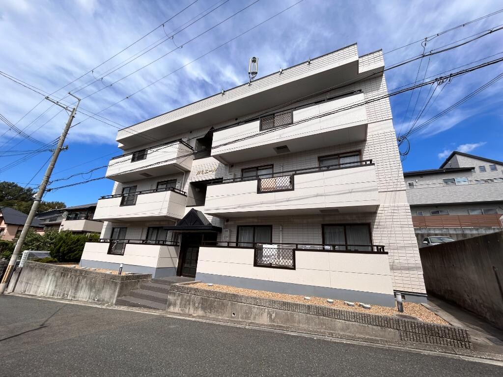 ルミエールの物件外観写真