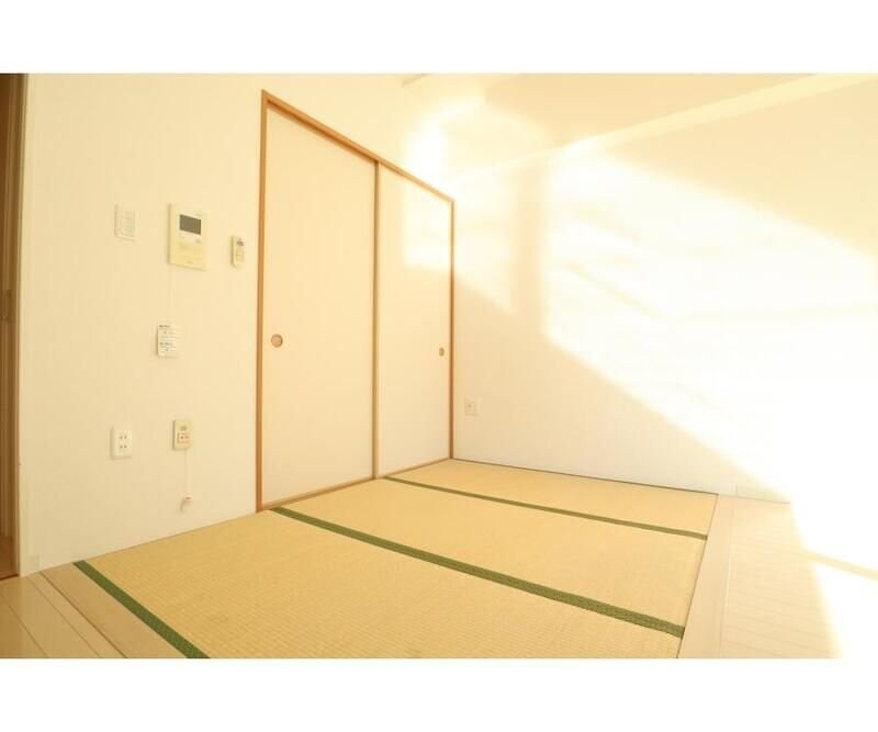 ロハス江坂の物件内観写真