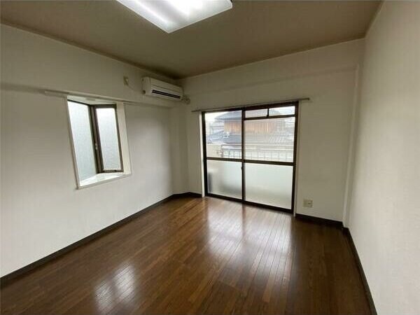 ローズインローズ2の物件内観写真