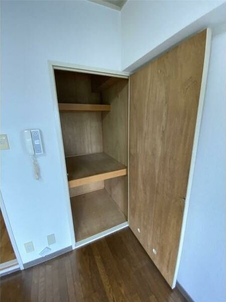 ローズインローズ2の物件内観写真