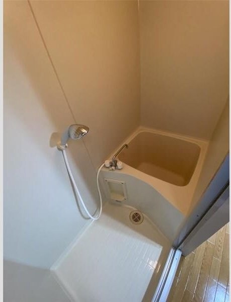 ローズインローズ2の物件内観写真