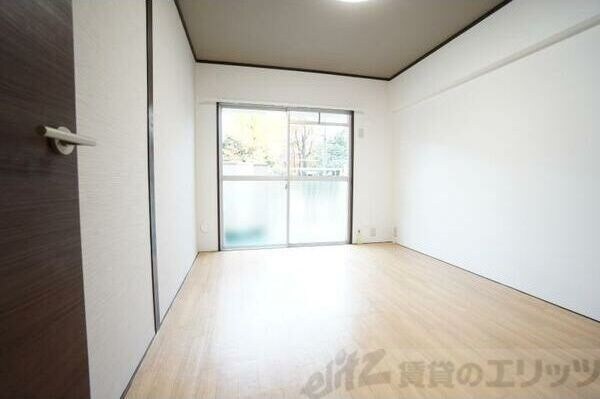 パークハイツミシマの物件内観写真