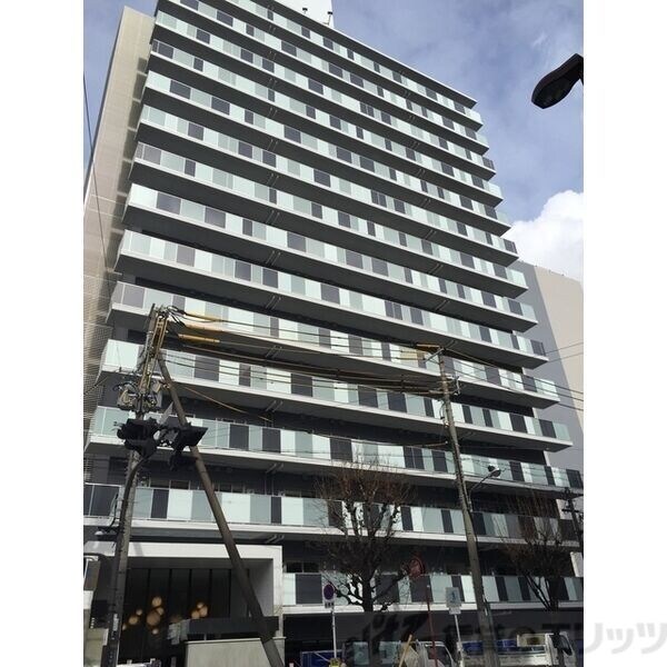 コンフォリア江坂の物件外観写真