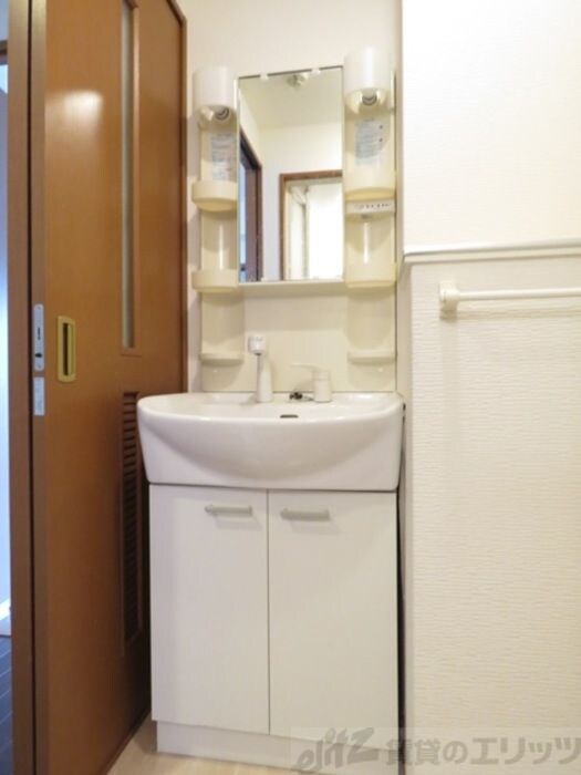 ラトゥール江坂の物件内観写真