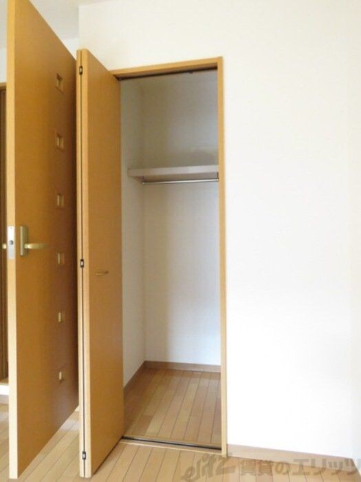 ラトゥール江坂の物件内観写真