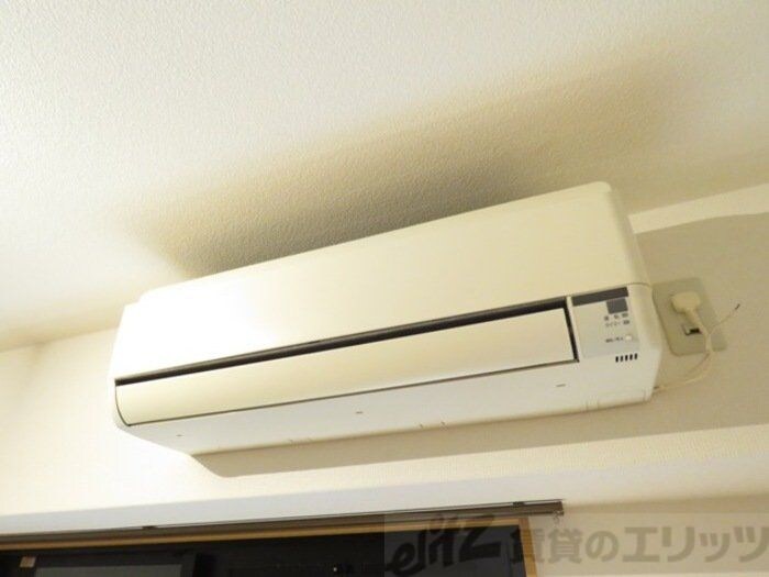 ラトゥール江坂の物件内観写真