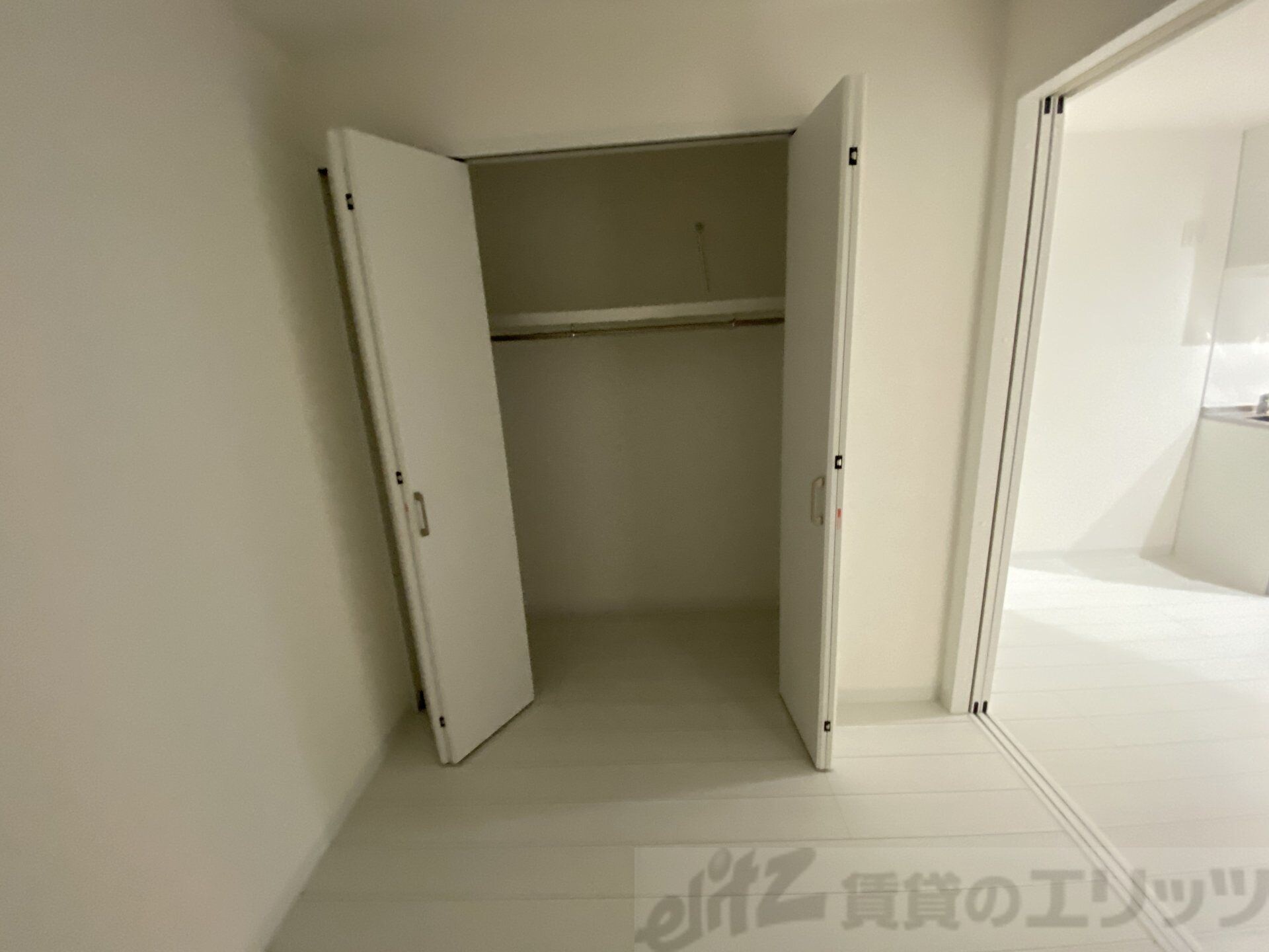 エテルナコート総持寺の物件内観写真